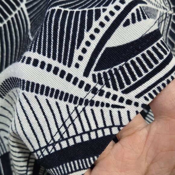 Chico's Travelers Navy Blue White Abstract Floral Fan Pull On Wide Leg Pants - Picture 6 of 10